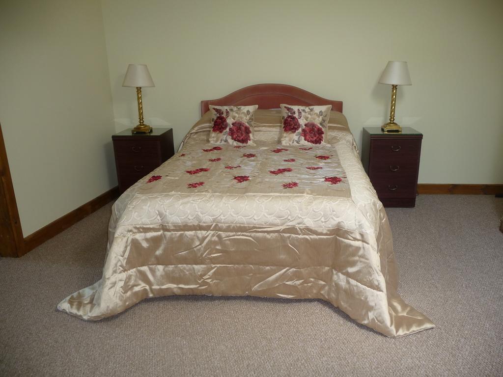 Ivy Hall Wootton Bridge  Quarto foto