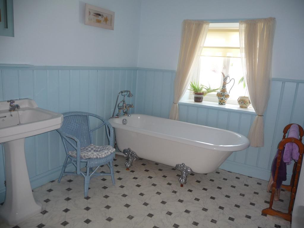 Ivy Hall Wootton Bridge  Quarto foto